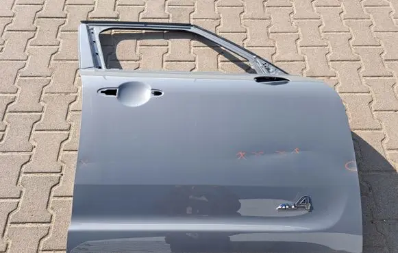 Mini Cooper Countryman F60 Front door