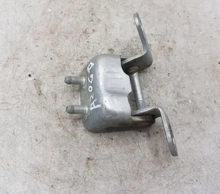Toyota Corolla Verso E121 Rear door lower hinge NOCODE