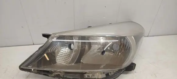 Toyota Yaris Headlight/headlamp