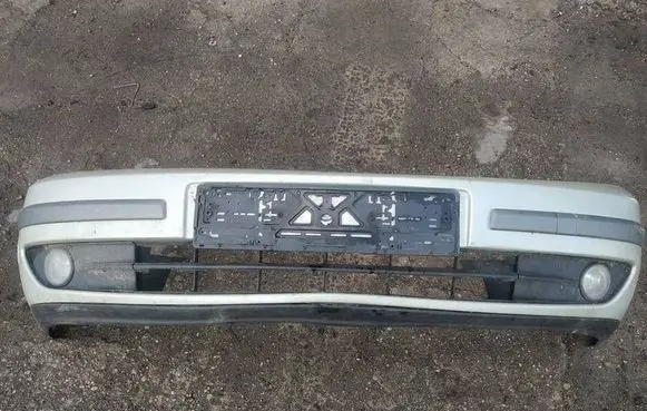 Renault Laguna II Front bumper rudas