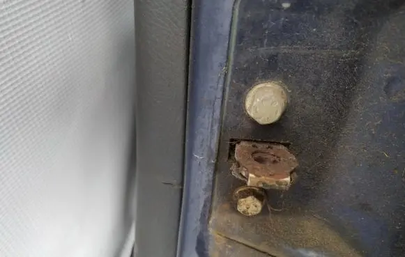 Seat Alhambra (Mk1) Front door check strap stopper 