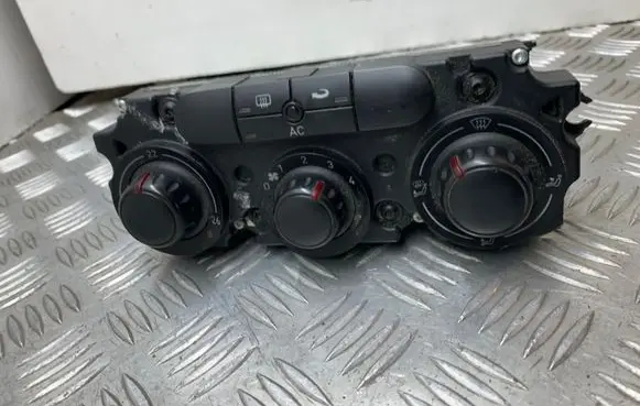 Seat Toledo III (5P) Climate control unit