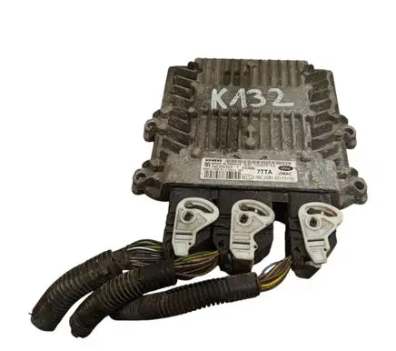 Ford Mondeo Mk III Engine control unit/module 7S6112A650EA 7TTA 5WS40632AT