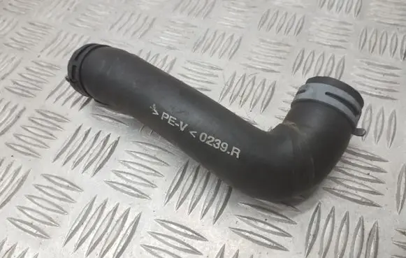 Volkswagen Jetta VI Engine coolant pipe/hose