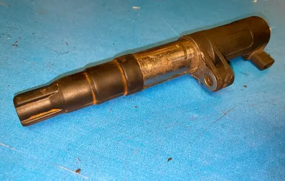 Renault Trafic II (X83) High voltage ignition coil 7700875000