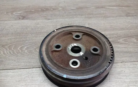 Volvo S60 Crankshaft pulley 30731865