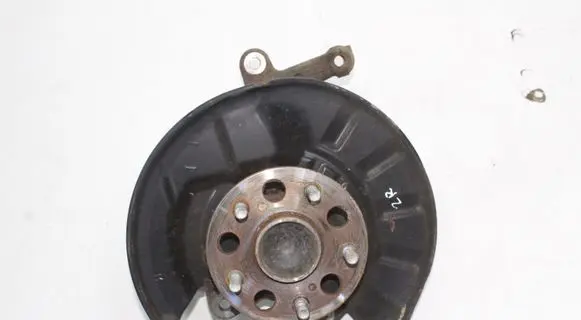 Lexus UX Rear wheel hub