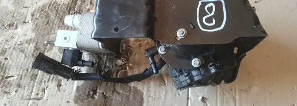 Opel Corsa F Vacuum pump 9827567080