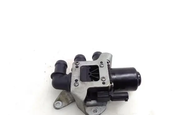 BMW X5 F15 Coolant heater control valve 8572123 8512236