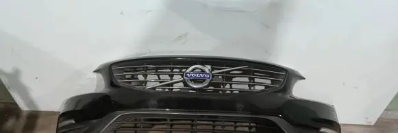 Volvo V60 Front bumper 31323831