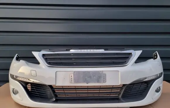 Peugeot 308 Front bumper 