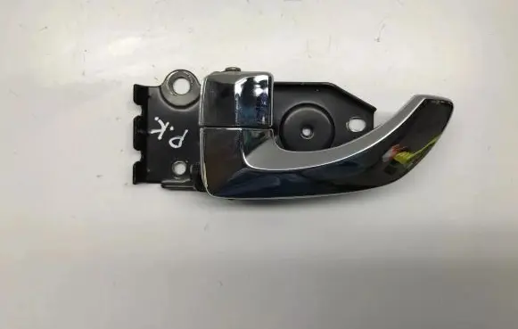 Hyundai Santa Fe Front door interior handle