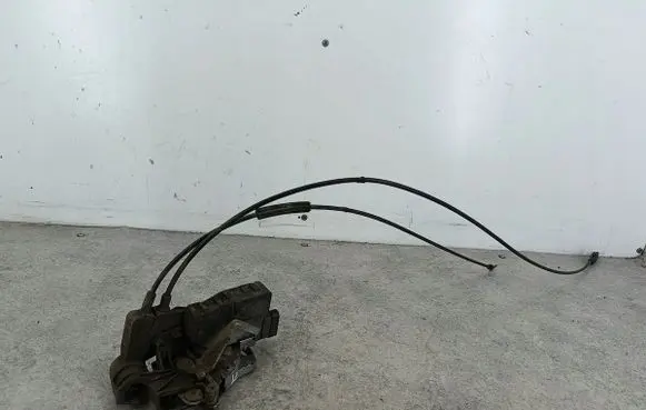 Mercedes-Benz ML W163 Rear door lock A1637302535