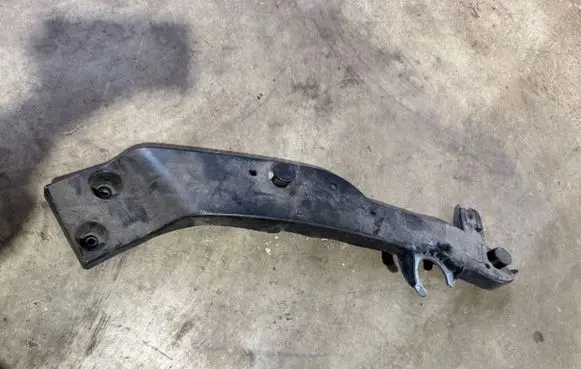 Engine bonnet/hood lock trim molding