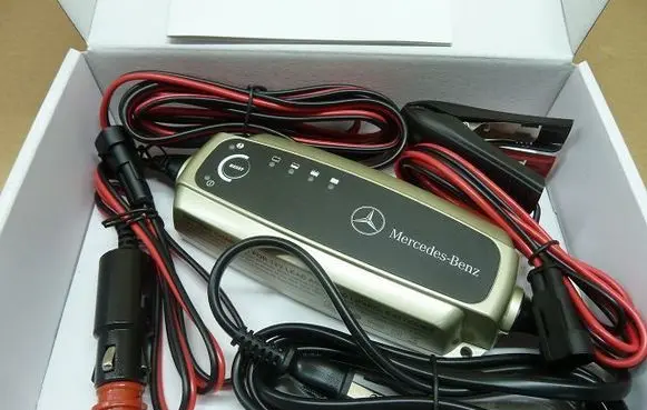 Mercedes-Benz Sprinter W906 Battery charger (optional) A0009824803