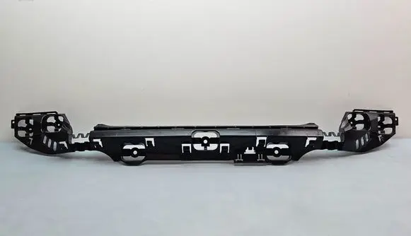Rear bumper mounting bracket
