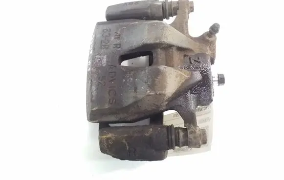Toyota RAV 4 (XA40) Front brake caliper 4773042091