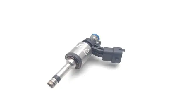 Hyundai Tucson LM Fuel injector 0261500100