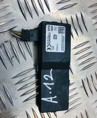 Opel Insignia A Door central lock control unit/module 13503204