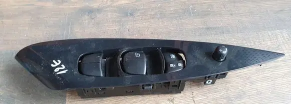 Nissan Leaf I (ZE0) Door central lock control unit/module 809613NAOA