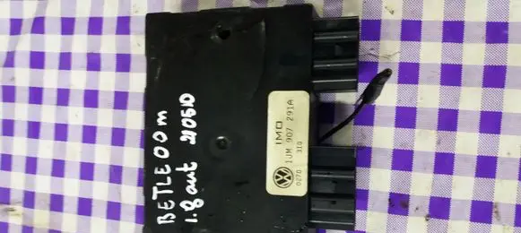 Volkswagen New Beetle Comfort/convenience module 1HM907291A