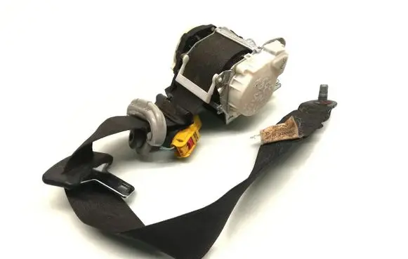 Chrysler Voyager Front seatbelt P1LQ461DVAA 33014254-D 33014254-D9