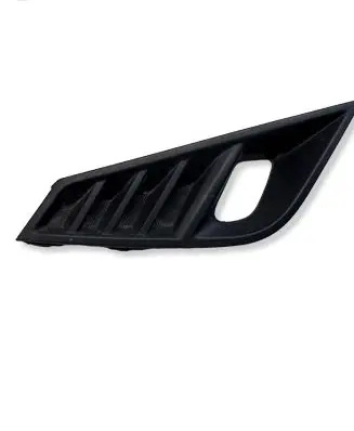 Nissan Juke II F16 Front bumper lower grill 622576PA0A