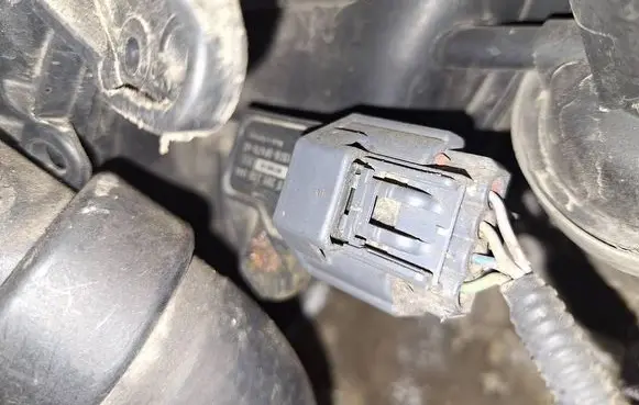 Volvo V70 Air pressure sensor 0261230044