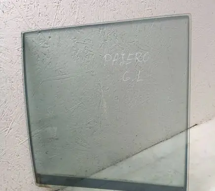Mitsubishi Pajero Rear door window glass 43R00033 M21SAS2 90120