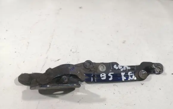 Volkswagen PASSAT B5 Tailgate/trunk/boot hinge 8D5827301A