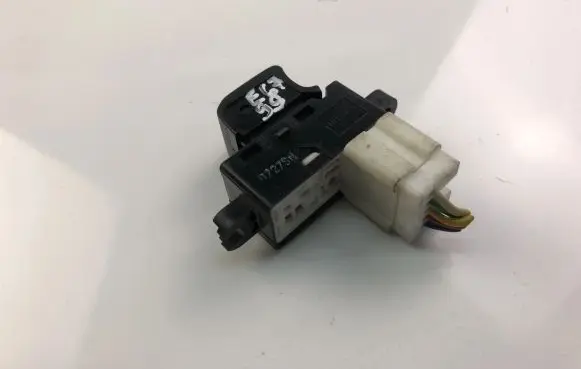 Nissan Qashqai Electric window control switch 0727SN