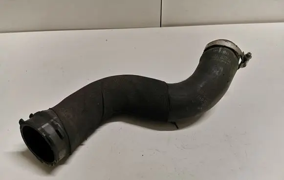 Audi A5 8T 8F Turbo air intake inlet pipe/hose 8K0145737J