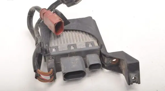 Porsche Boxster 987 Coolant fan relay 99761843603