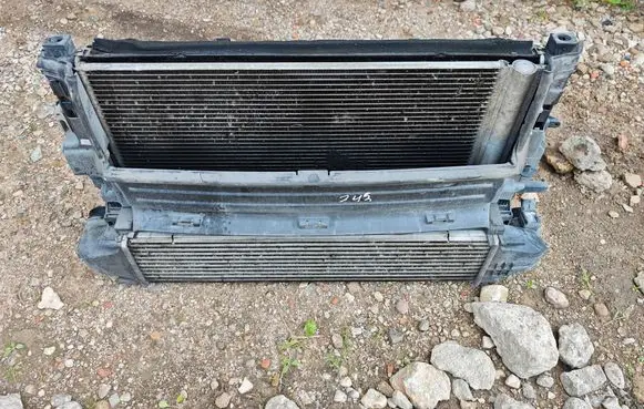 Volvo V40 Radiator set