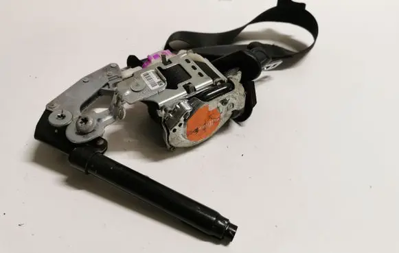 Ford Mustang VI Front seatbelt FR3B76612D64AG FR3Z76611B08AA 2462736D52AC