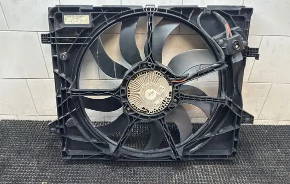 Dodge Durango III Electric radiator cooling fan 52014773AA T773AA03827953 Z6662