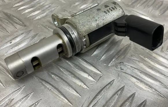 Audi A1 Camshaft vanos timing valve 03C906455A