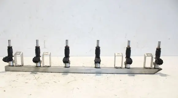 BMW 5 E60 E61 Fuel injectors set 7531634