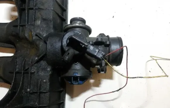 Peugeot 206 Throttle valve 9638111480