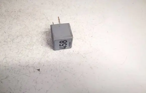Volkswagen Golf V Other relay 1k0906381 v23134-b52-x426