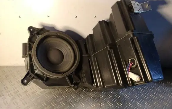 Lexus RX 450H Subwoofer speaker 861600WM10