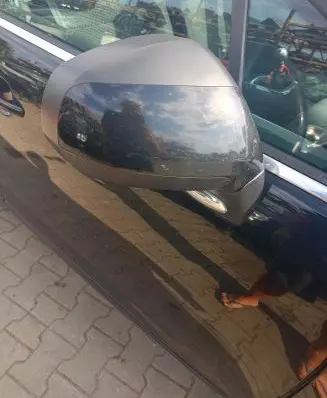 Peugeot 5008 Front door electric wing mirror 