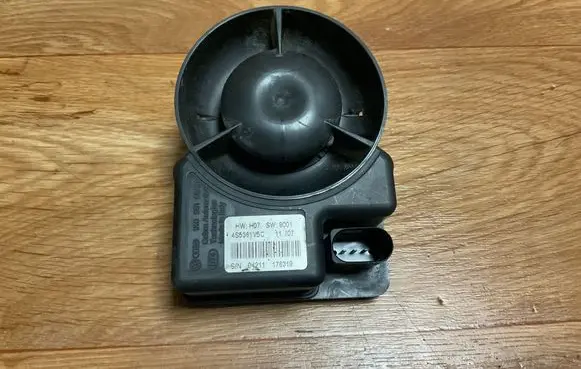 Volkswagen PASSAT B6 Alarm system siren 1K0951605D