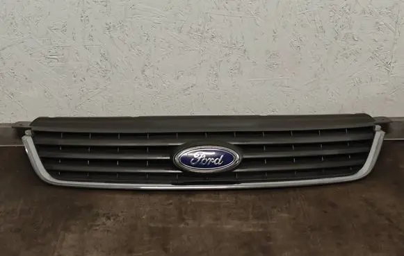 Ford Kuga I Front grill 8V41R7081A 15441