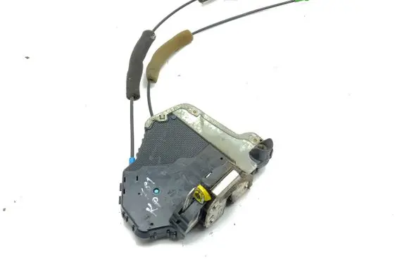 Lexus IS 220D-250-350 Front door lock 6C2208