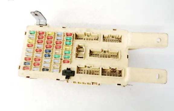 Hyundai Santa Fe Fuse box set 919502B200 91950-2B200