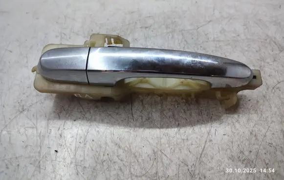 KIA Sorento Front door exterior handle