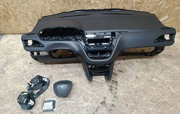 Peugeot 2008 I Dashboard 