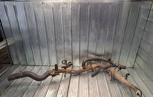 Infiniti FX Engine coolant pipe/hose