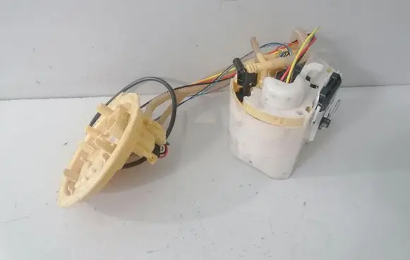BMW 5 G30 G31 In-tank fuel pump 7476107